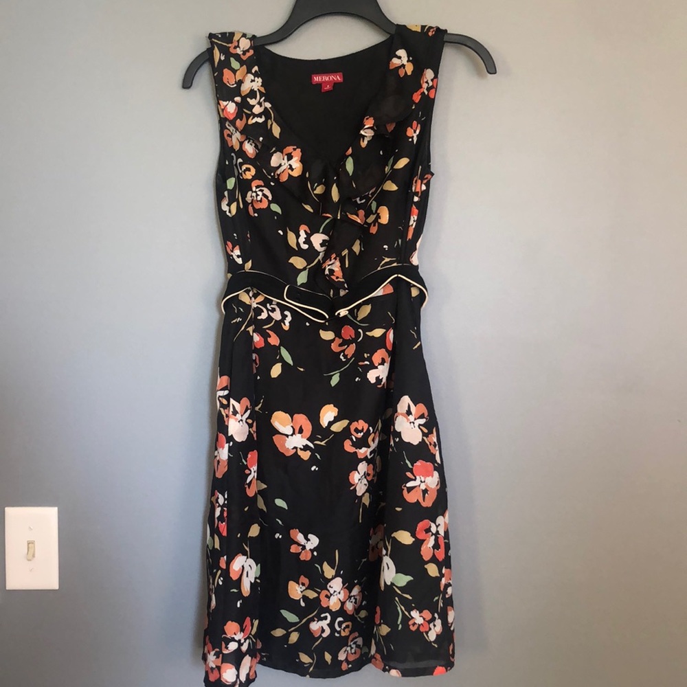 Super cute floral dress!!